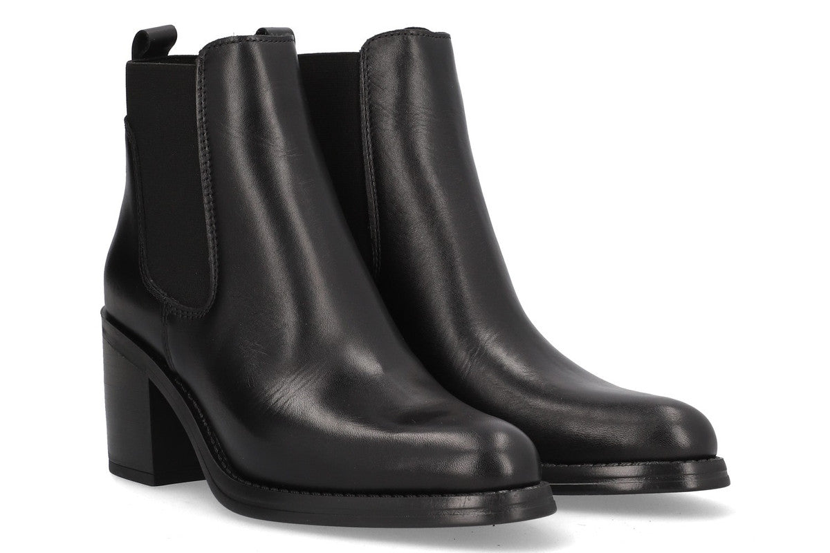 LEYNA NEGRO 2404