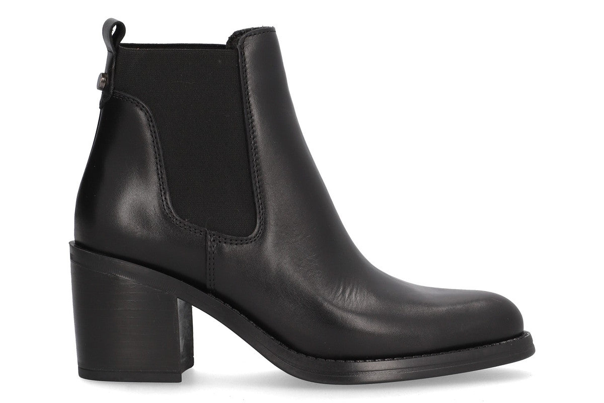 LEYNA NEGRO 2404