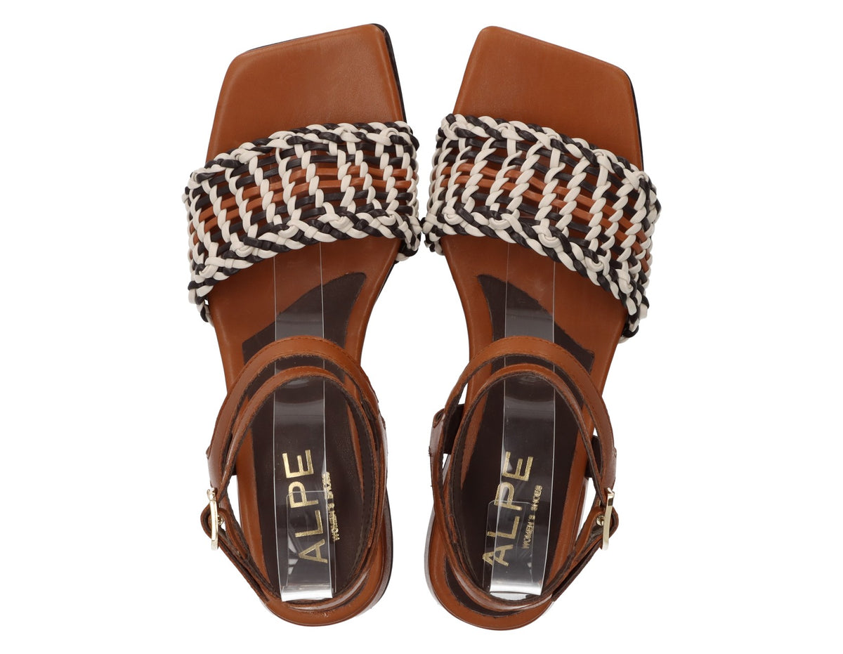 SANDALIA SAINT TROPEZ CUERO 5589