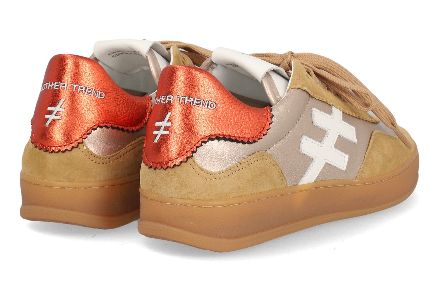 ZAPATILLA ICONIC CAMEL A032