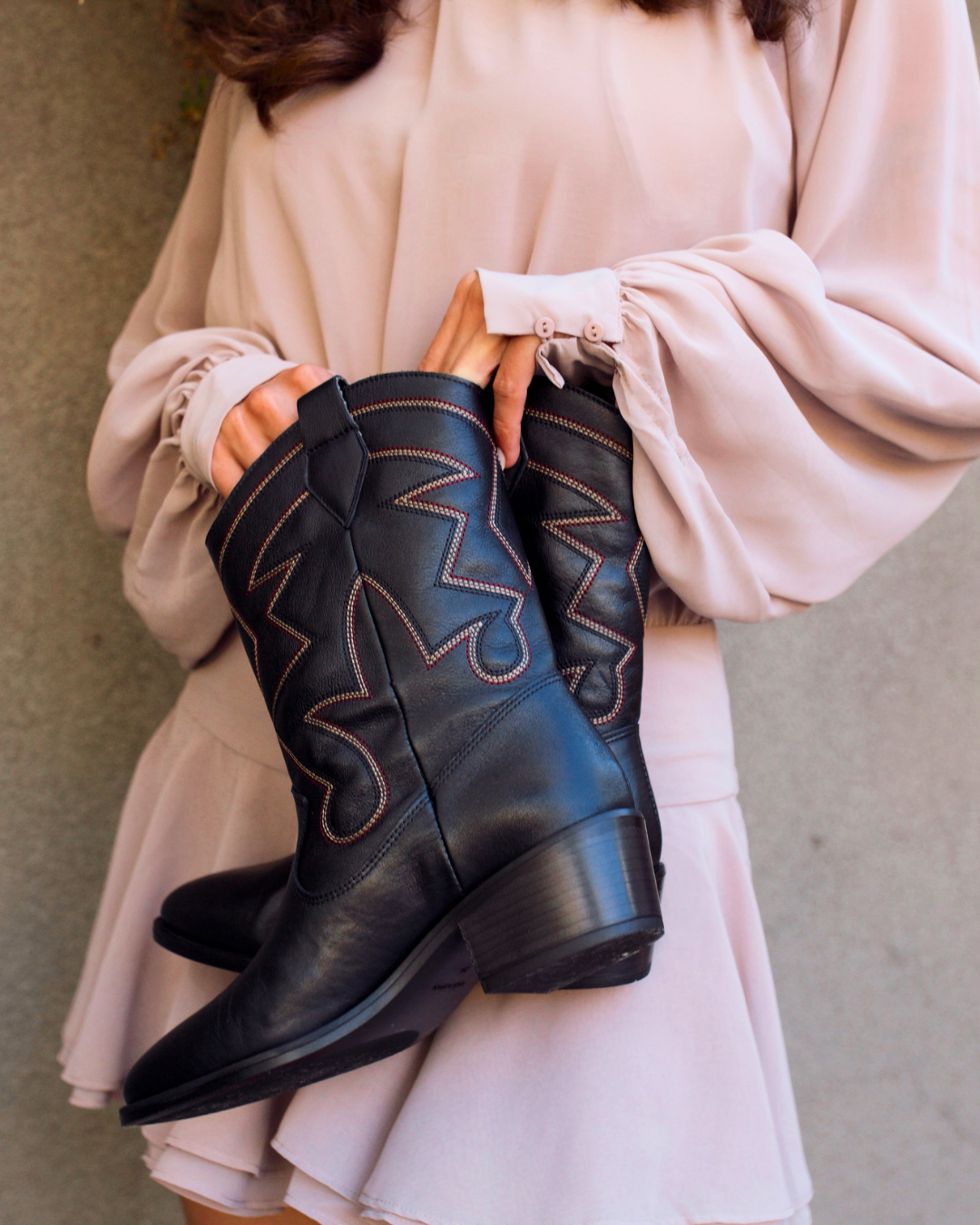 BOTA QUEENS NEGRO 5386
