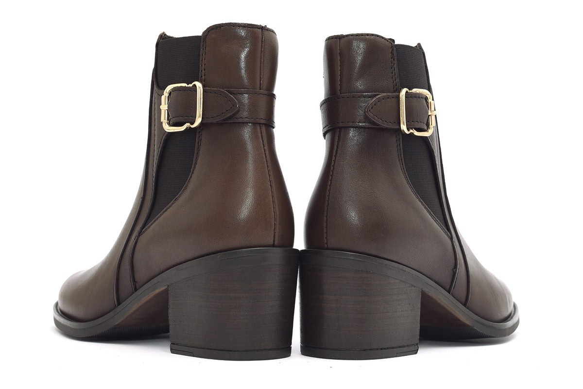 ANNE BROWN 2201