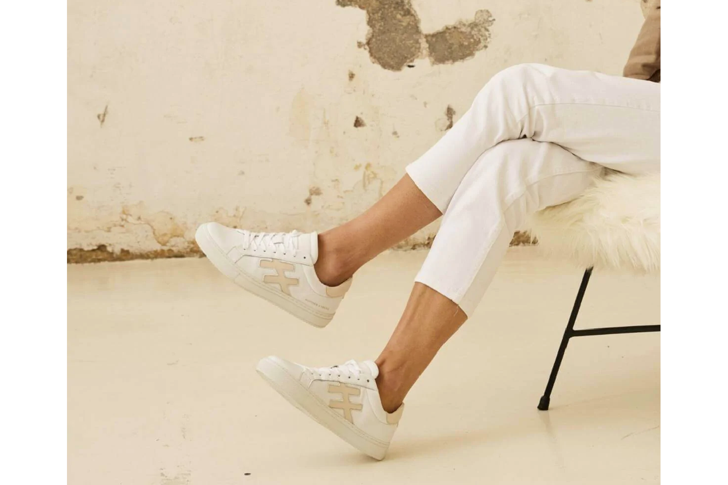 ICONIC BEIGE