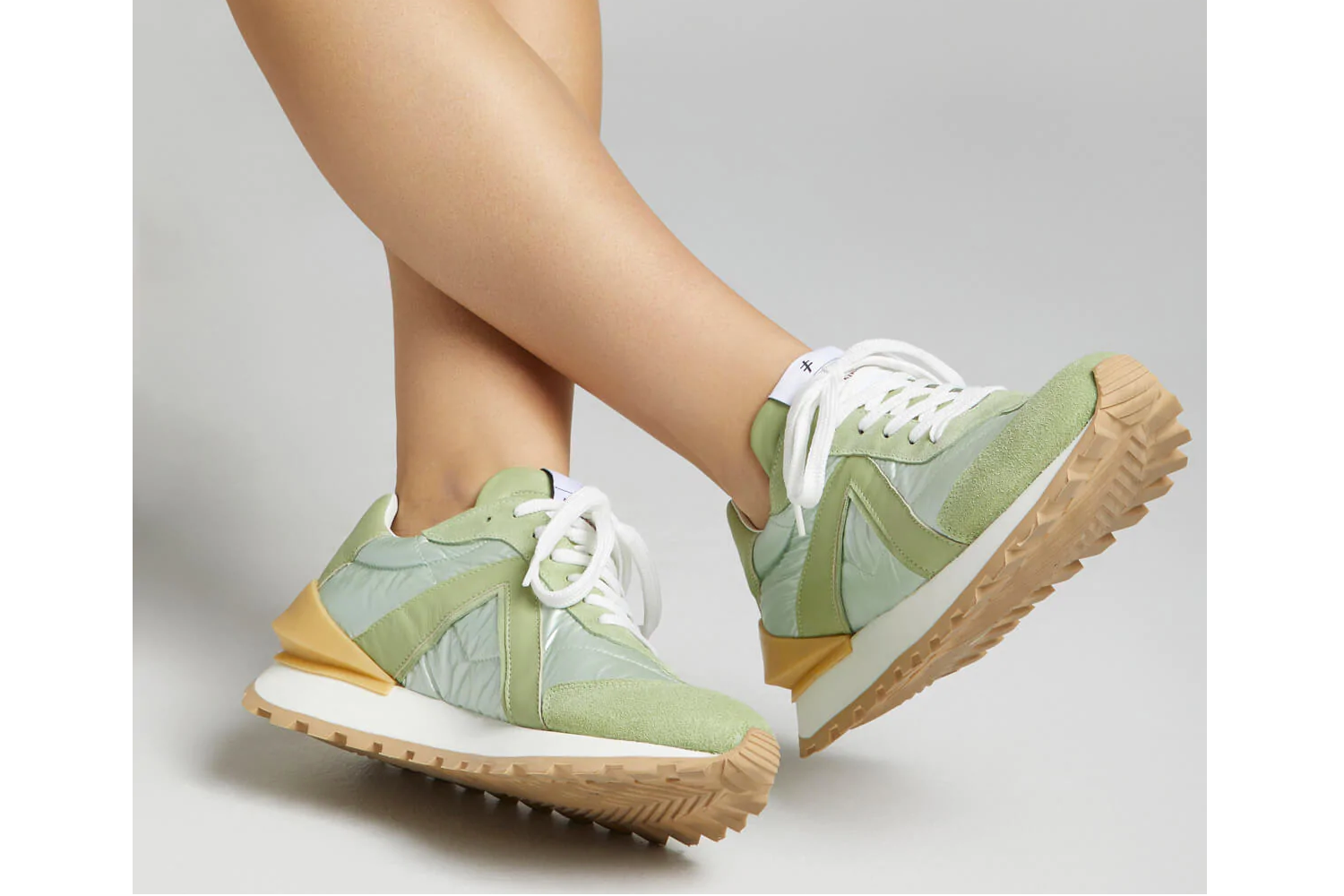 FASHION TRAINER MINT A001