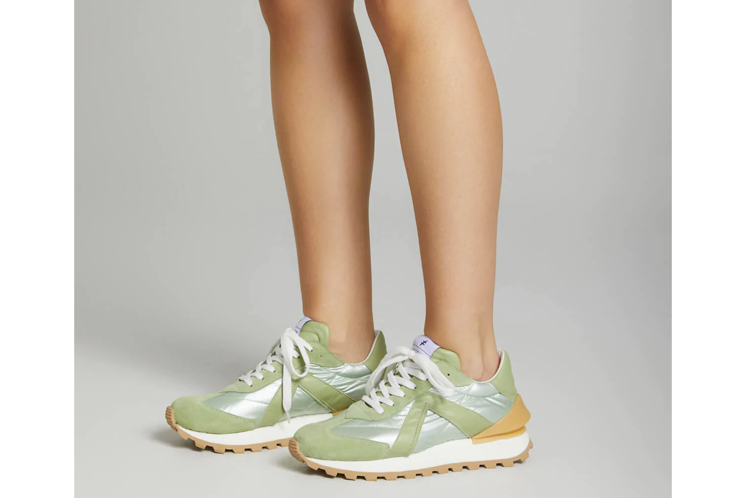 FASHION TRAINER MINT A001