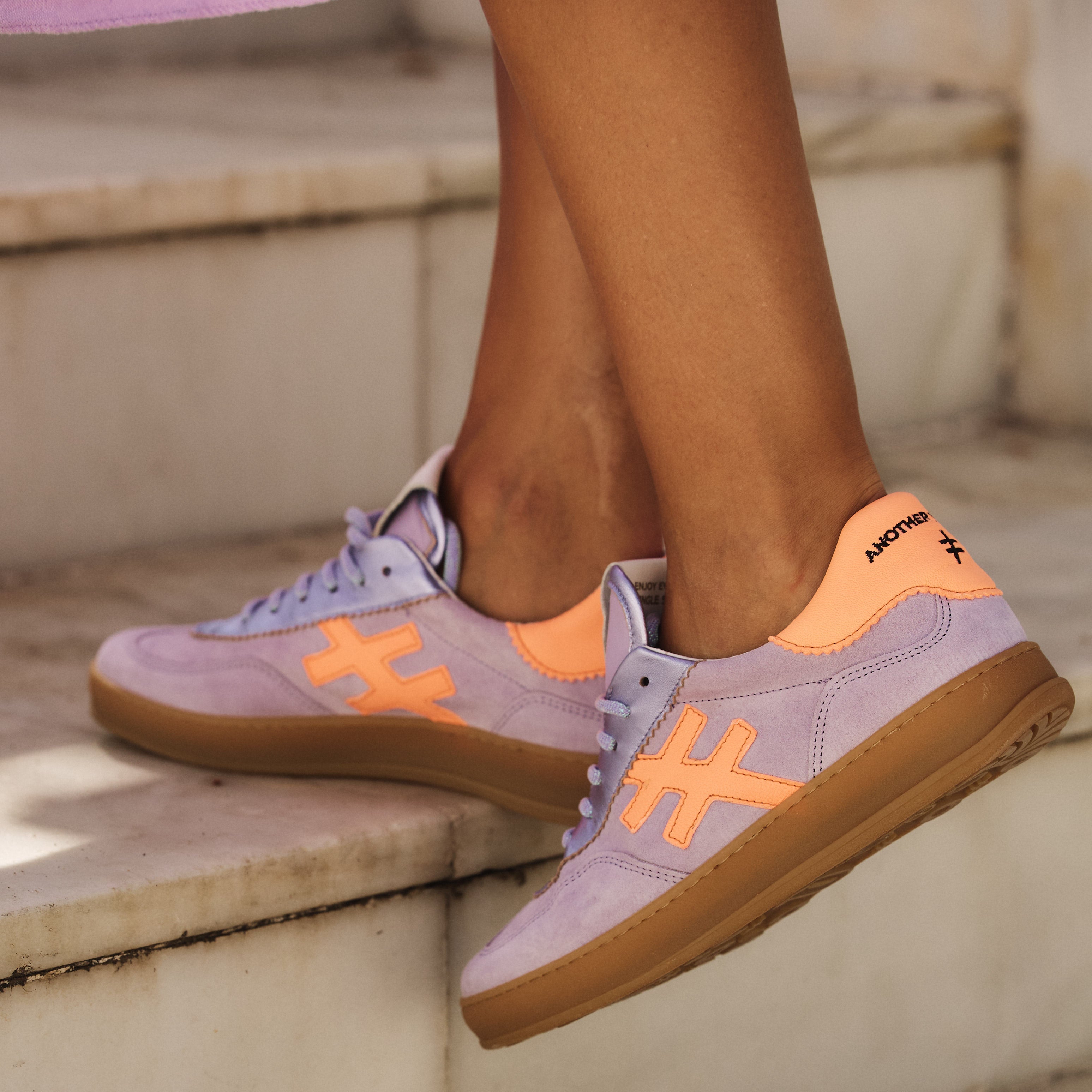 ZAPATILLA ICONIC MALVA A032