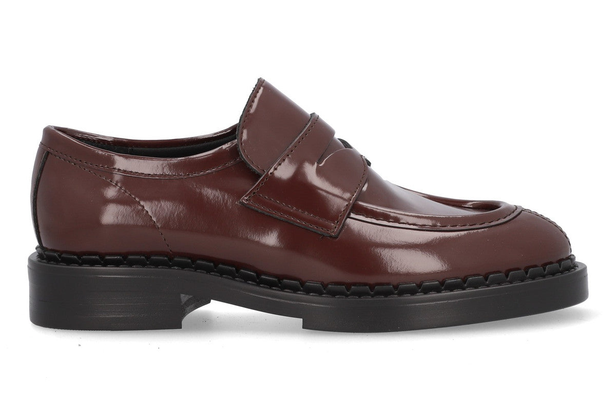 ZAPATO CHESTER BURDEOS 5330 - 36