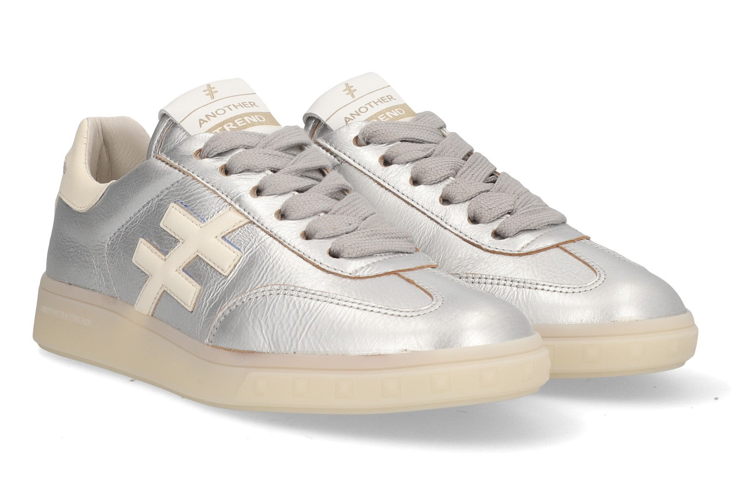 ZAPATILLA ICONIC PLATA A038