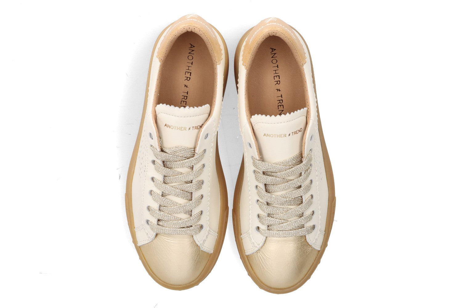 ZAPATILLA RETRO NATA CAMELLO A039