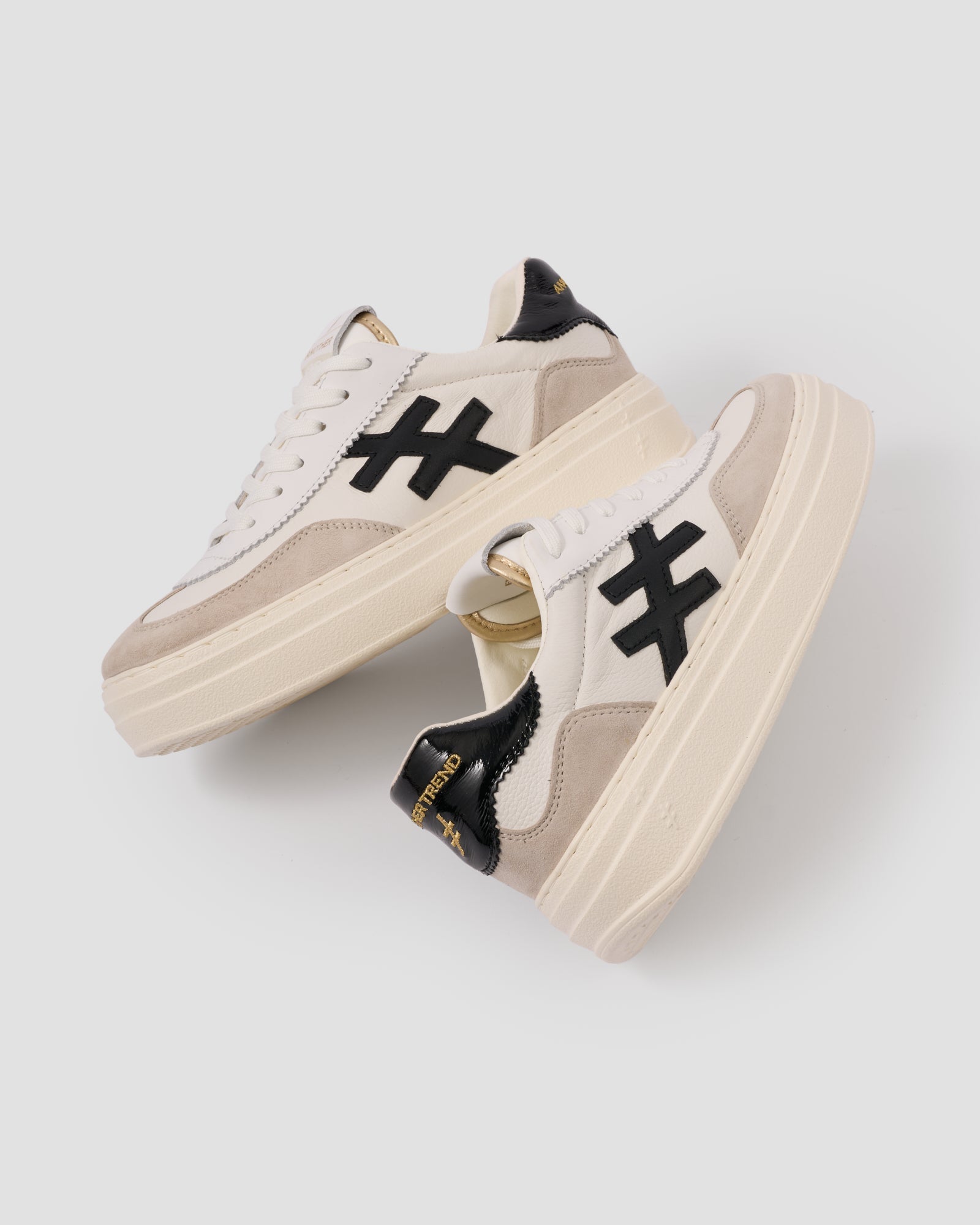ZAPATILLA ATHLETIC WHITE A035